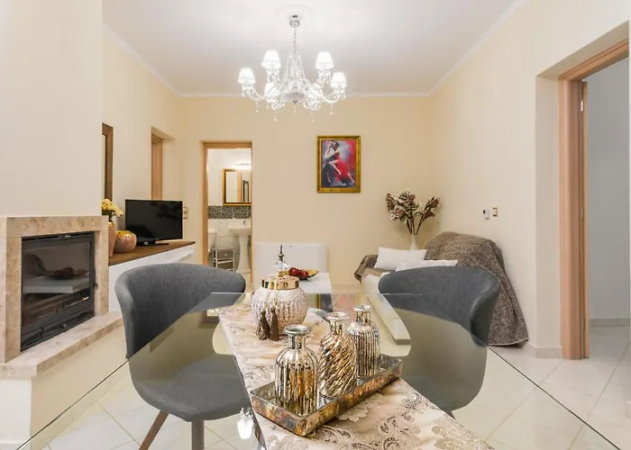 Danae Luxury Apartment