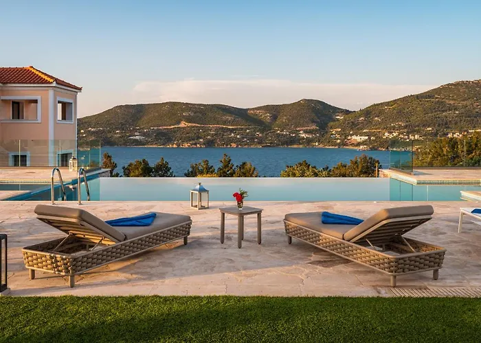 Danae Luxury Apartment