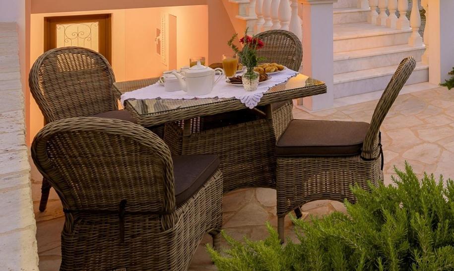 Danae Luxury Apartment Agia Markella
